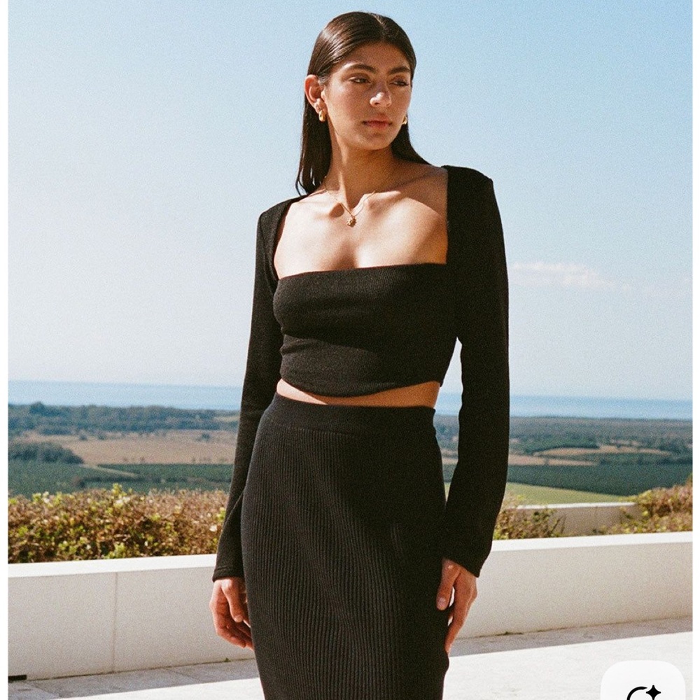Sabo Skirt Black Long Sleeve Crop Top